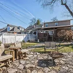 The Cozy Nest Near Wilder Park Home