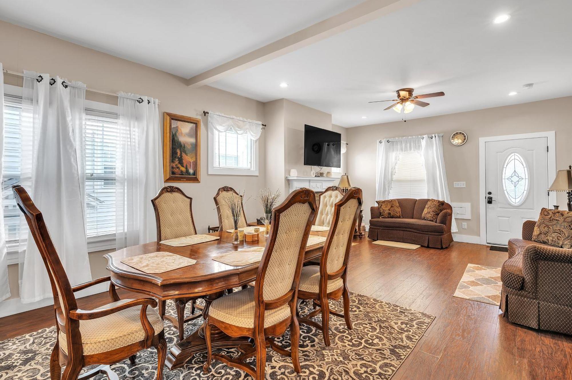 The Cozy Nest Near Wilder Park * Louisville